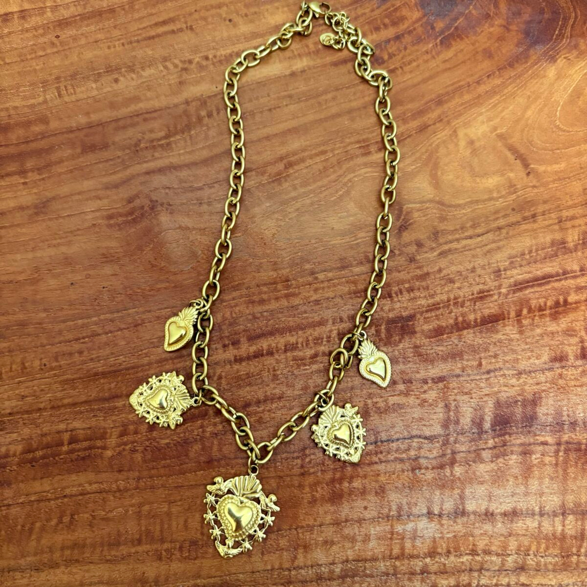 img_4046 Collier coeurs ex-voto - type 1