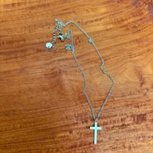 Collier croix argenté