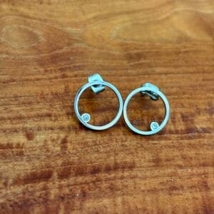 img_4073 Boucle d’oreille en cercle