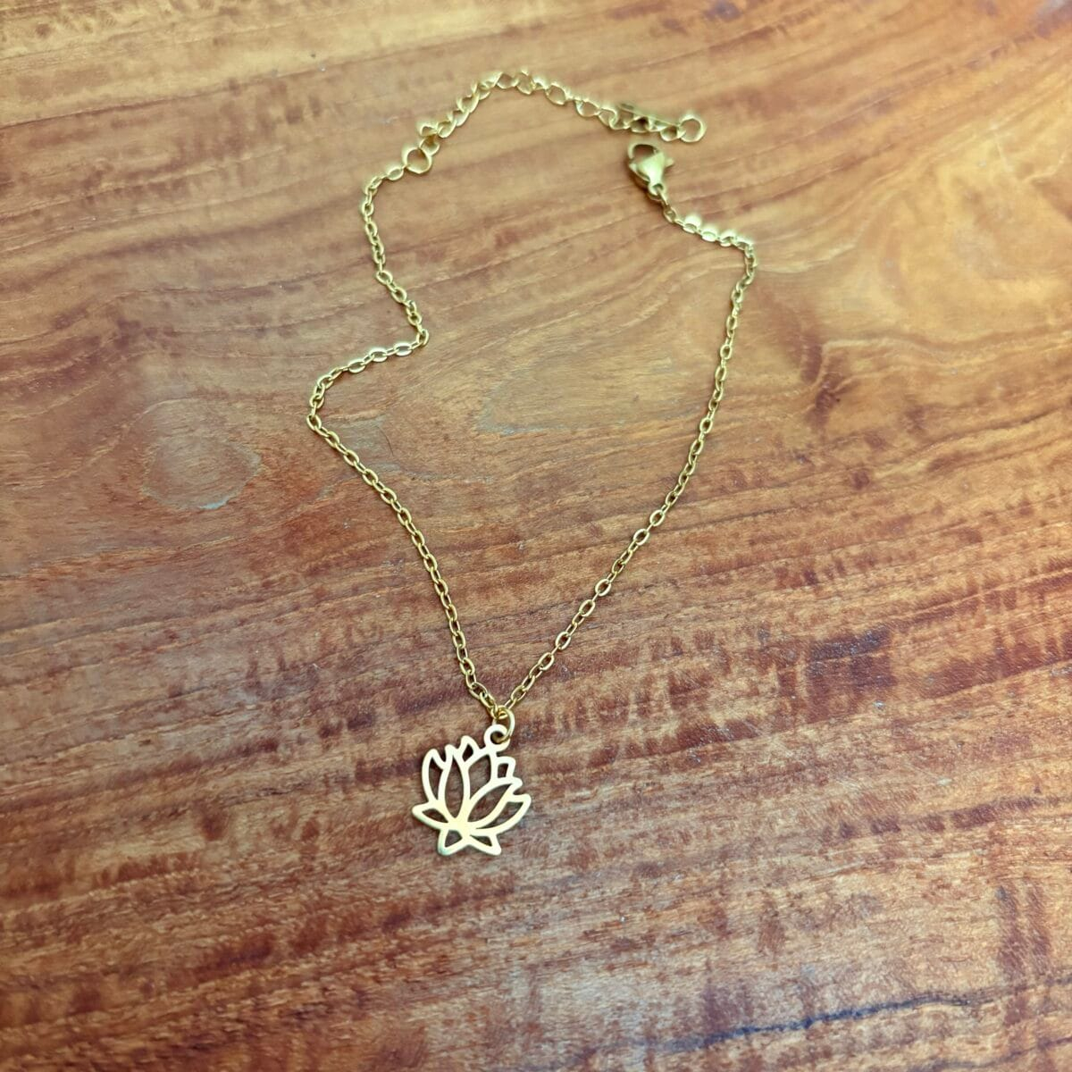 img_4089 Bracelet de cheville lotus