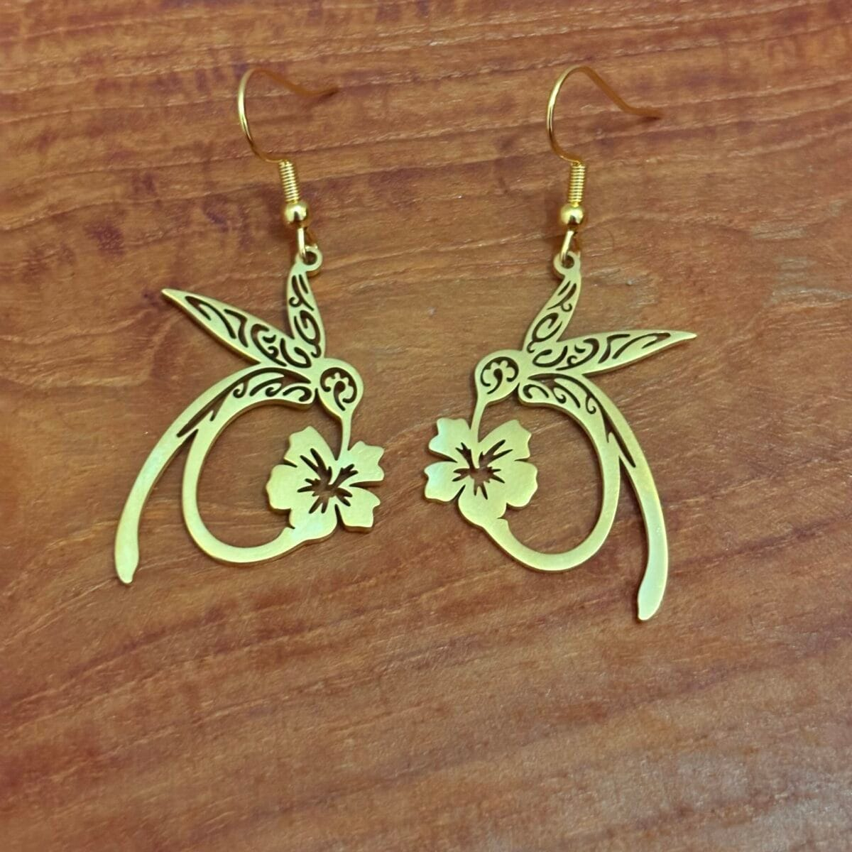 img_4455 Boucle d’oreille colibri dorée