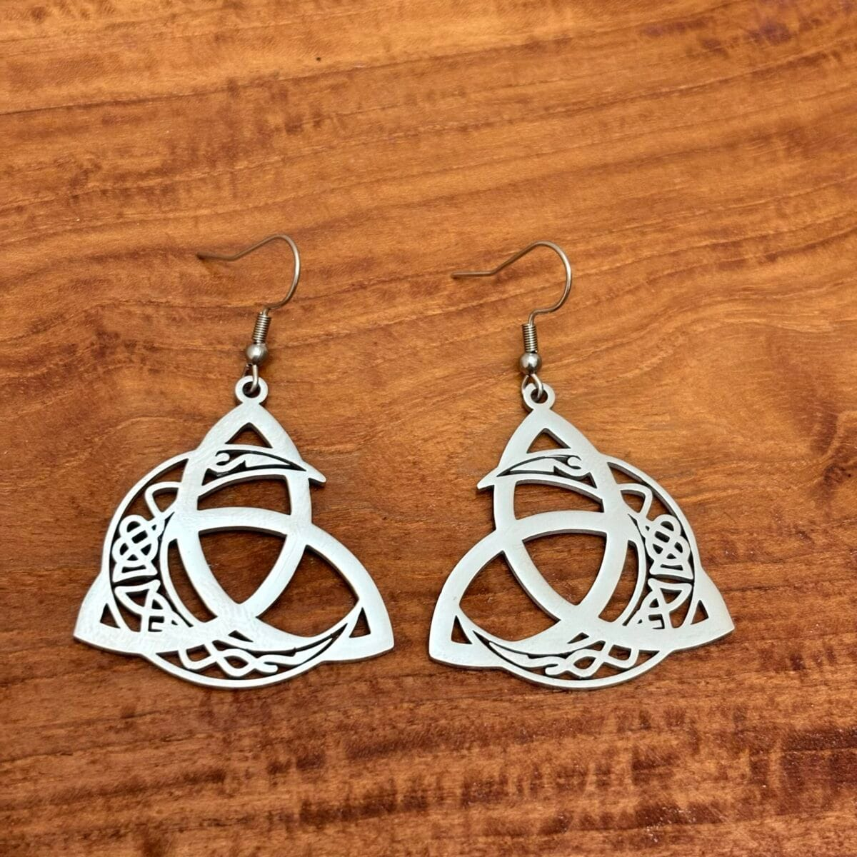 img_5564 Boucles d’oreilles Triquetra – Raffinement celtique