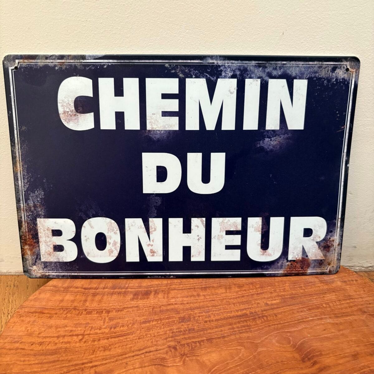 img_8362 Plaque en Métal – Chemin du Bonheur