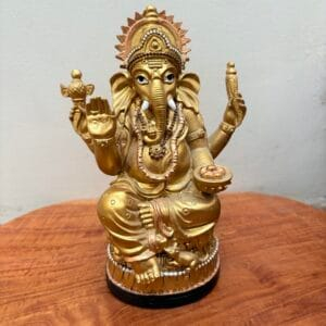 img_8379 Statue Ganesh Doré sur Socle