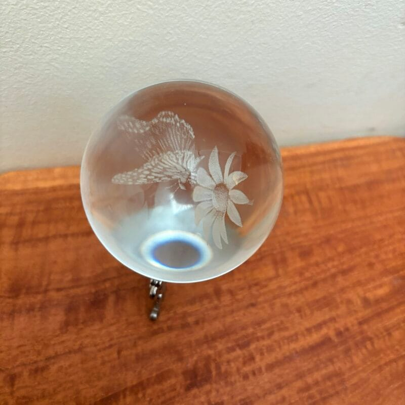 Boule en verre – Papillons et Fleurs