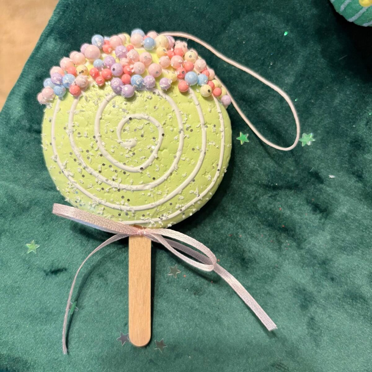 Sucette à suspendre - vert foncé