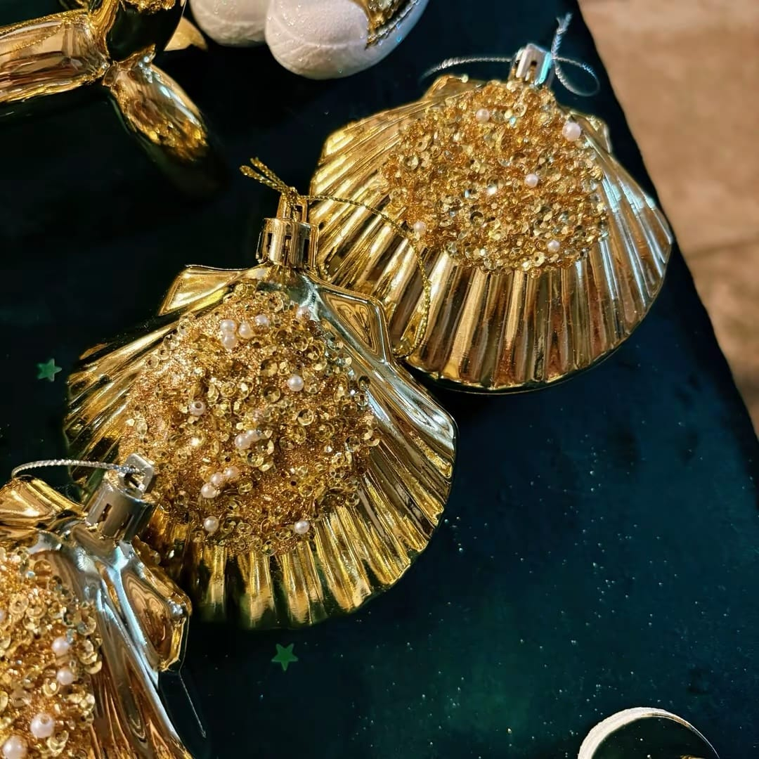 Coquillage à suspendre - gamme dorée